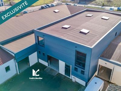 Local commercial - 1 280 m² - 6 pièces