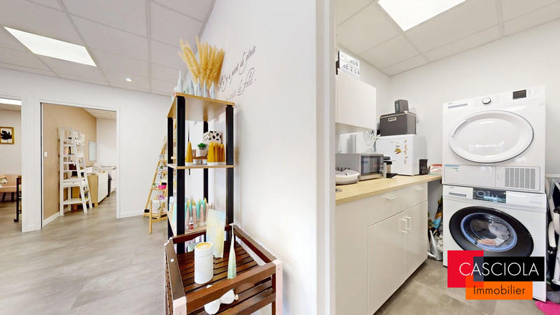 Local commercial - 70 m² - 3 pièces