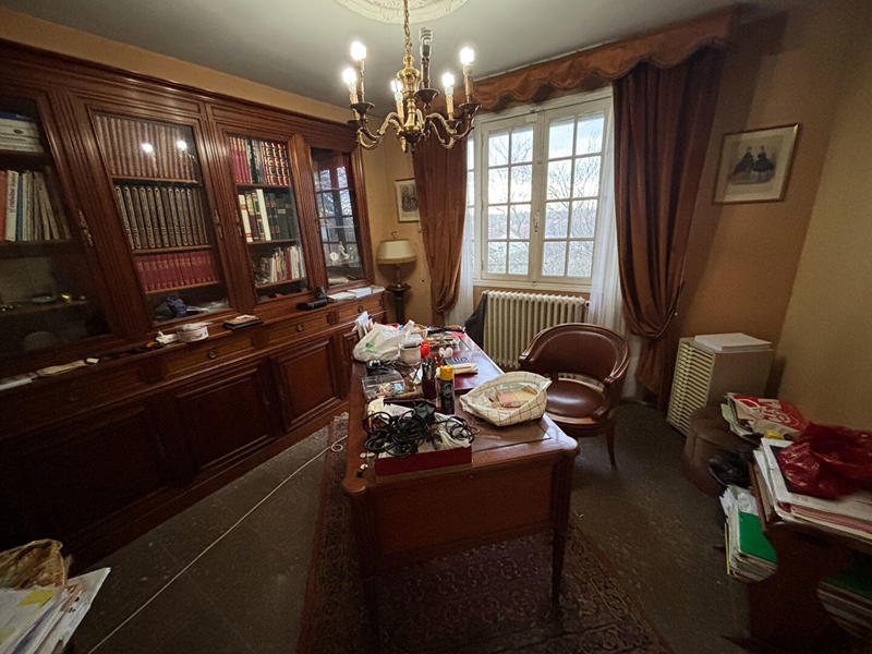 Maison - 285 m² - 11 pièces