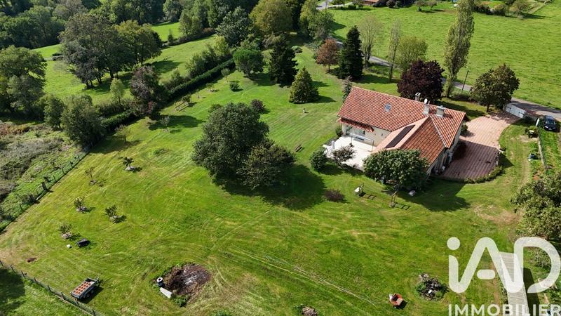 Maison - 221 m² - 6 pièces