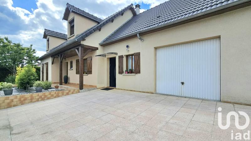 Maison - 180 m² - 8 pièces