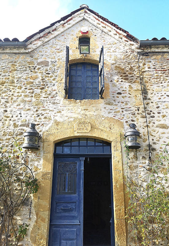 Maison - 260 m² - 7 pièces