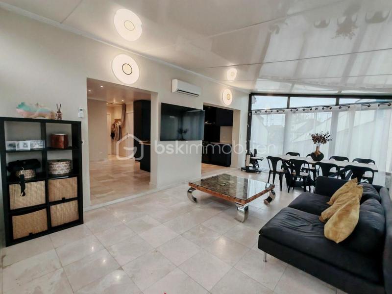 Maison - 167 m² - 6 pièces