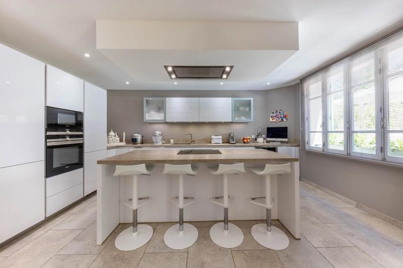 Villa - 200 m² - 7 pièces