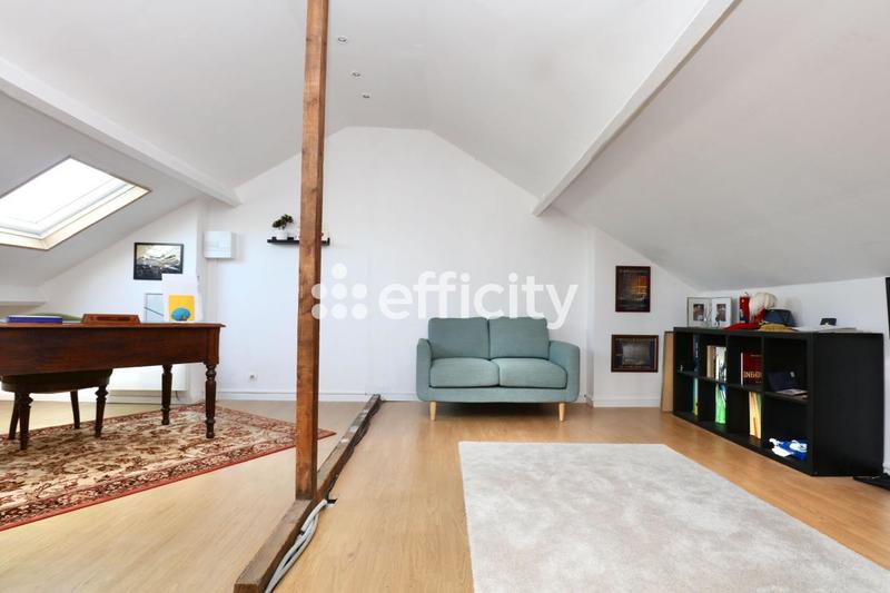 Maison - 180 m² - 8 pièces