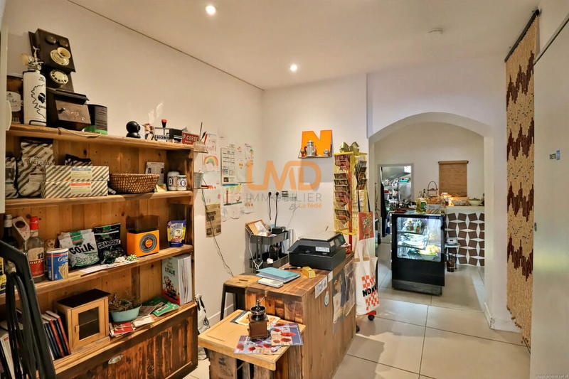 Bureau - 121 m² - 6 pièces