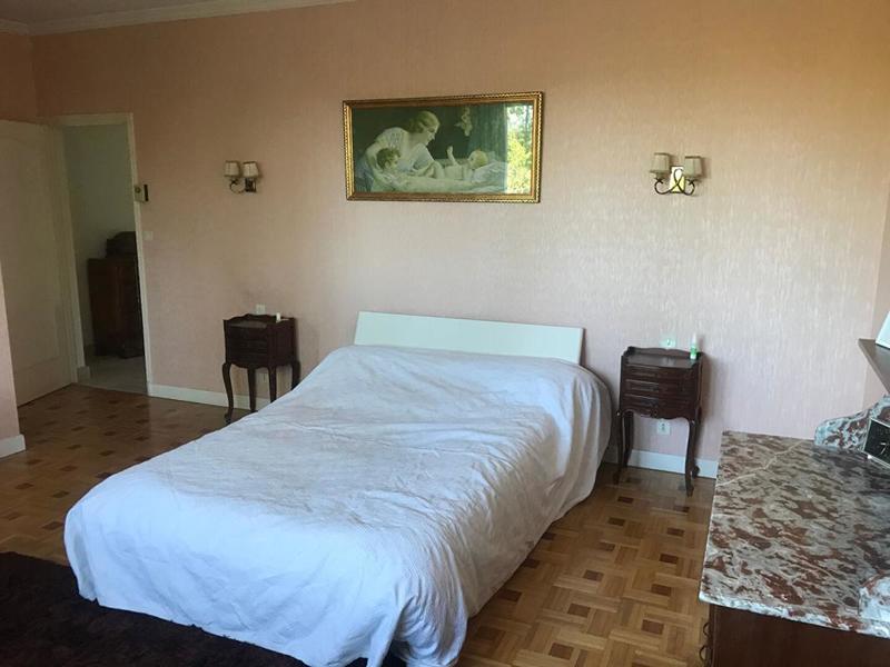 Villa - 280 m² - 9 pièces