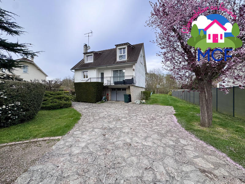 Maison - 93 m² - 5 pièces