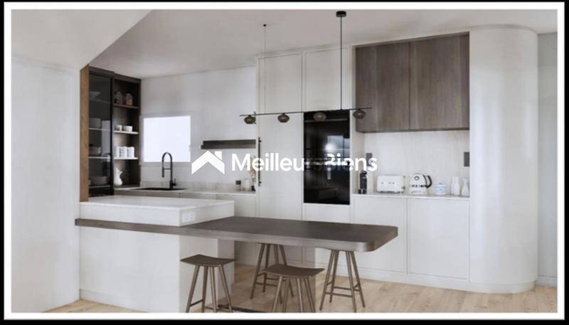 Loft - 122 m² - 5 pièces