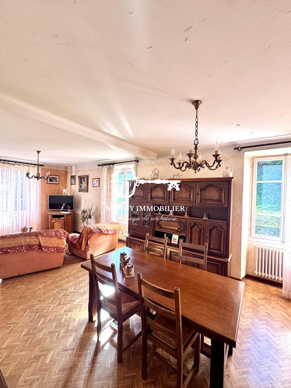 Maison ancienne - 166 m² - 6 pièces