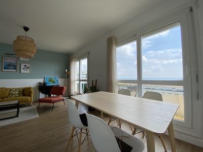 Appartement - 85 m² - 5 pièces