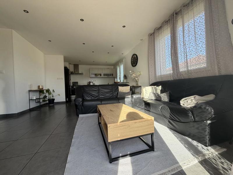 Maison - 88 m² - 4 pièces