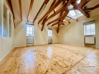 Local d'activités - 200 m² - 8 pièces