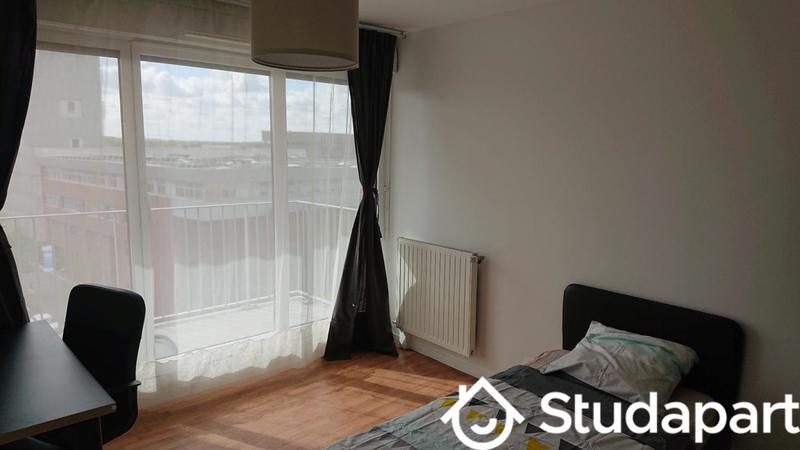 Chambre - 11 m² - 1 pièce