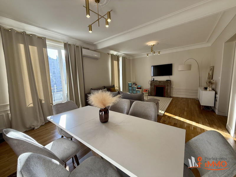 Appartement - 99 m² - 3 pièces