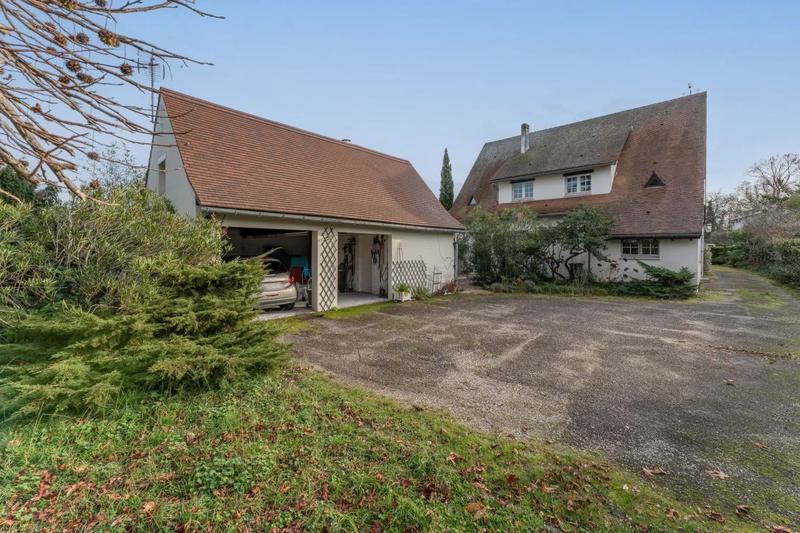 Maison - 211 m² - 6 pièces