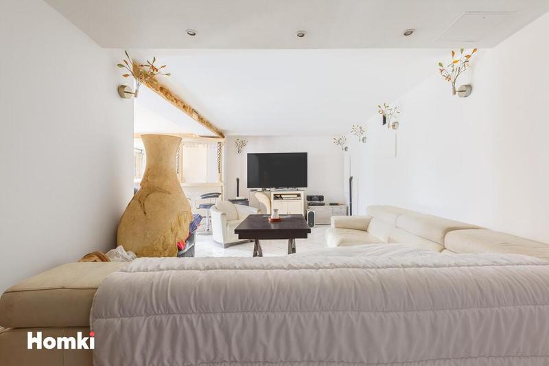 Maison - 180 m² - 6 pièces