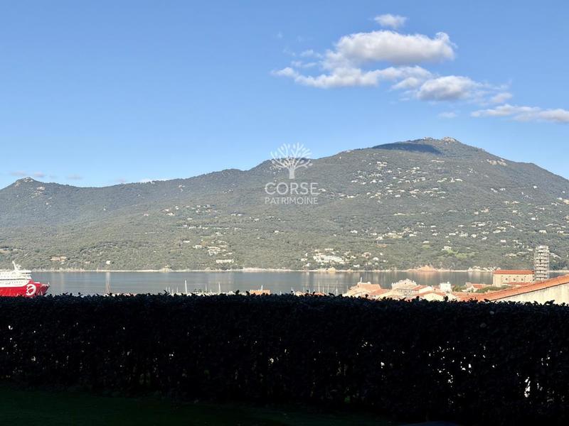 Appartement - 80 m² - 3 pièces