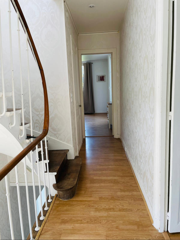 Maison - 220 m² - 12 pièces