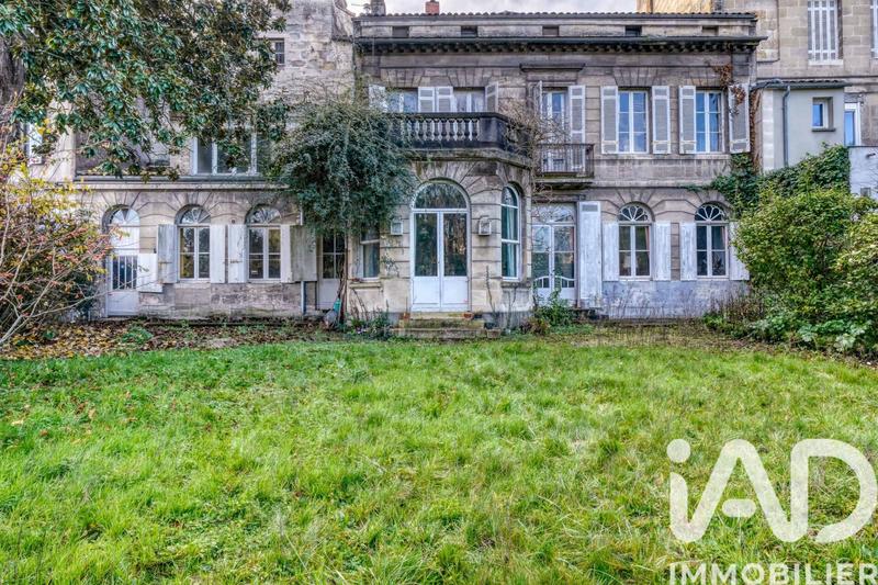 Maison - 430 m² - 13 pièces