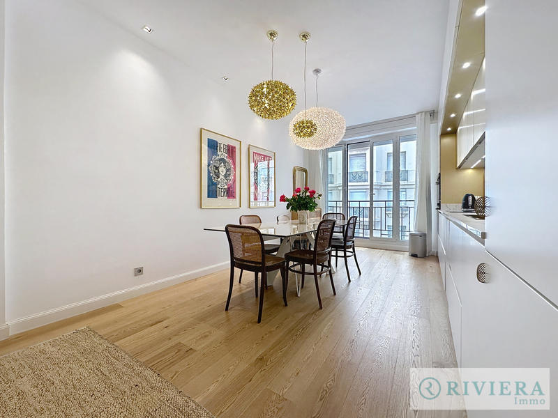 Appartement - 95 m² - 3 pièces