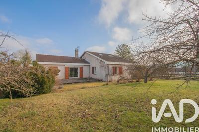 Maison - 230 m² - 7 pièces