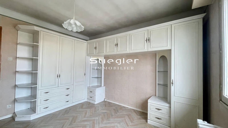 Maison - 203 m² - 10 pièces