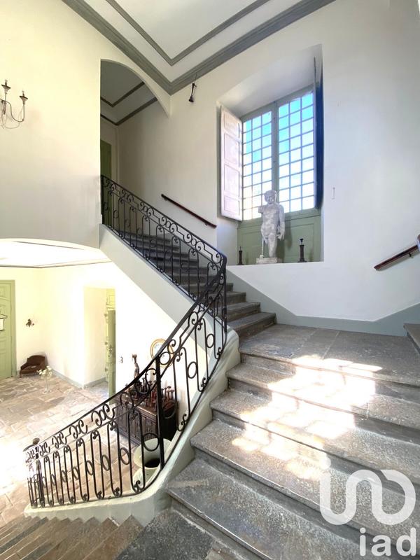 Château - 1 380 m² - 30 pièces