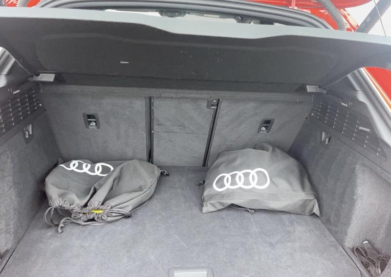 Audi A3 sportback 45 TFSIe s-Line 245 Hybride Rechargeable / Attache Remorque Matrix Led Camera 360° Sieges Elec à Memoire Regulateur Adaptatif