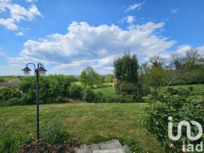 Maison - 254 m² - 7 pièces