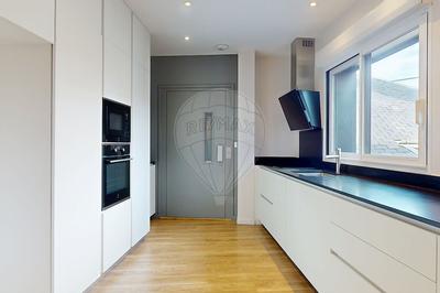 Maison - 194 m² - 6 pièces