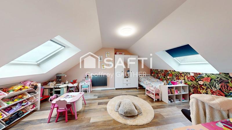 Maison - 101 m² - 5 pièces