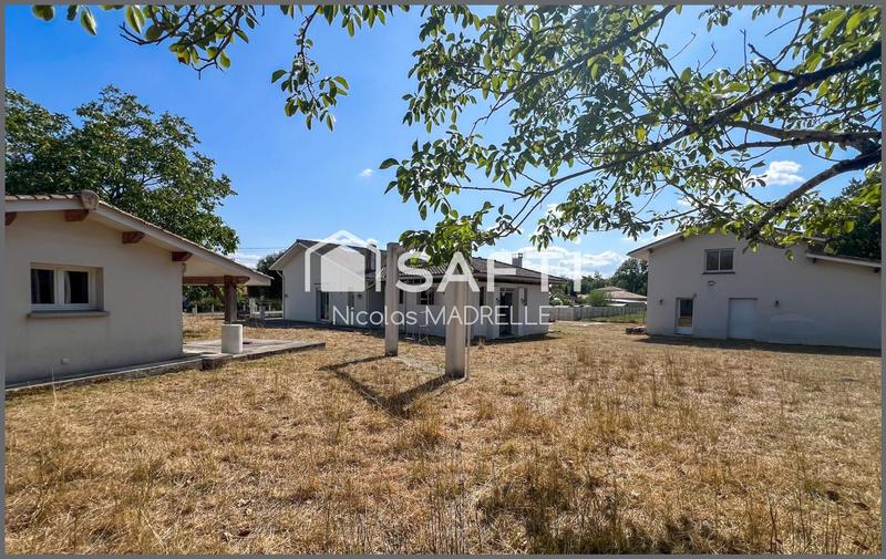 Maison - 200 m² - 7 pièces