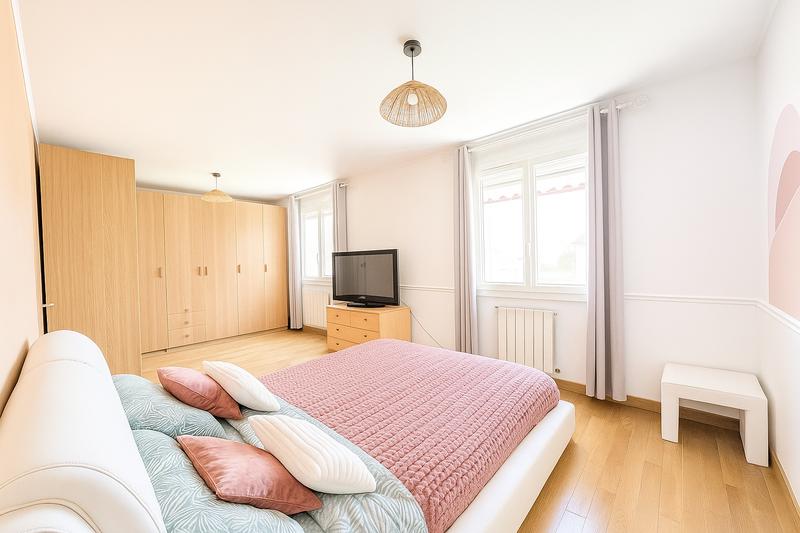 Maison - 157 m² - 7 pièces