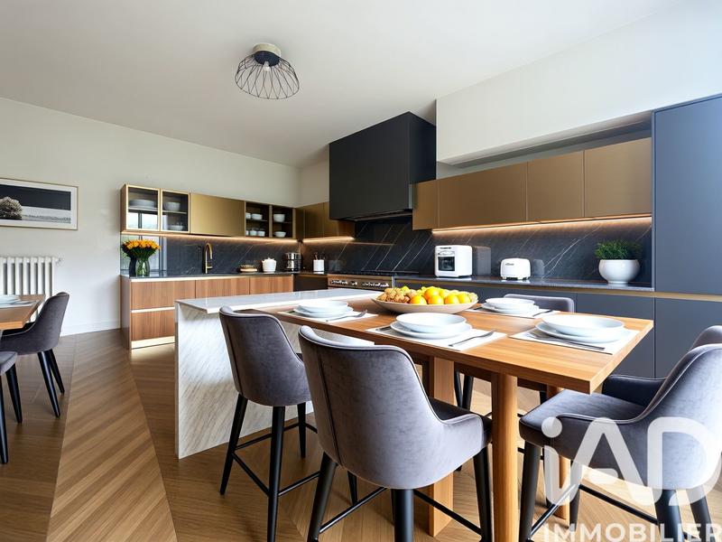 Maison - 230 m² - 7 pièces