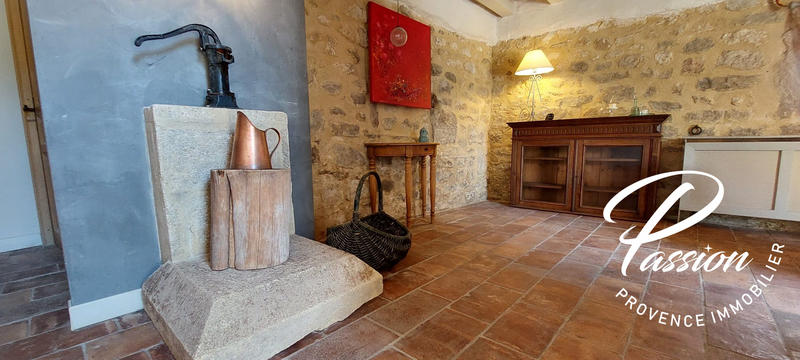 Mas - 190 m² - 6 pièces