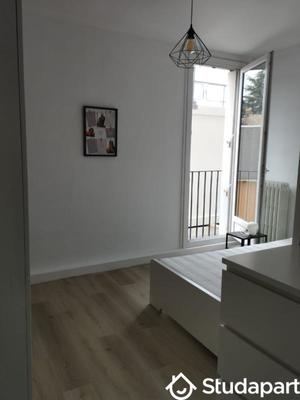 Chambre - 10 m² - 1 pièce