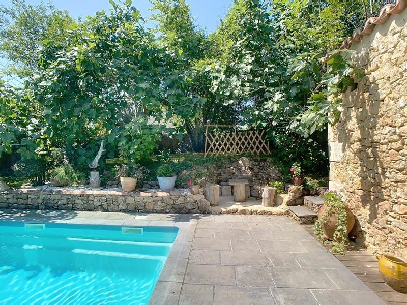 Maison - 231 m² - 10 pièces