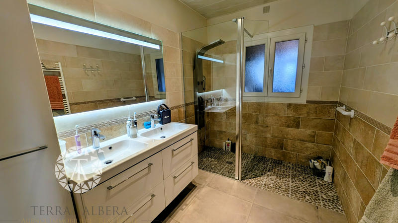 Villa - 150 m² - 5 pièces