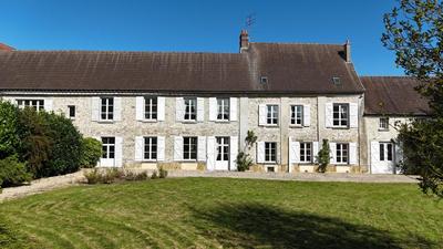 Maison en pierre - 309 m² - 9 pièces