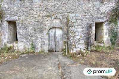 Maison ancienne - 490 m² - 2 pièces