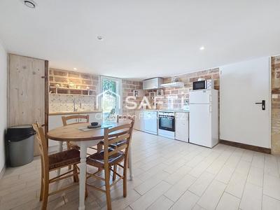 Maison - 268 m² - 9 pièces