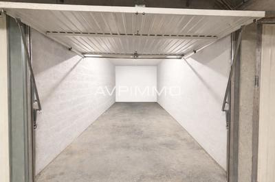 Parking / Garage - 19 m²