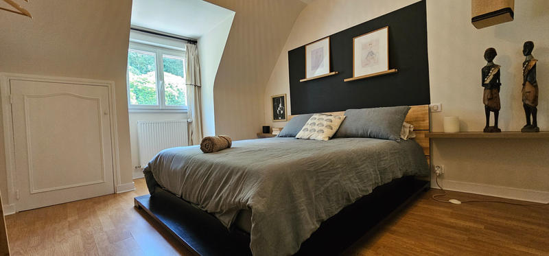 Maison - 216 m² - 8 pièces