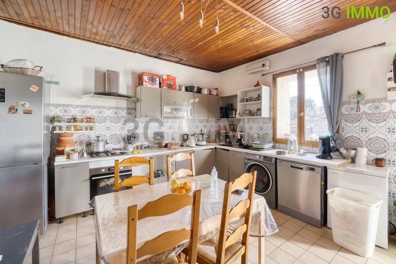 Immeuble - 246 m² - 9 pièces