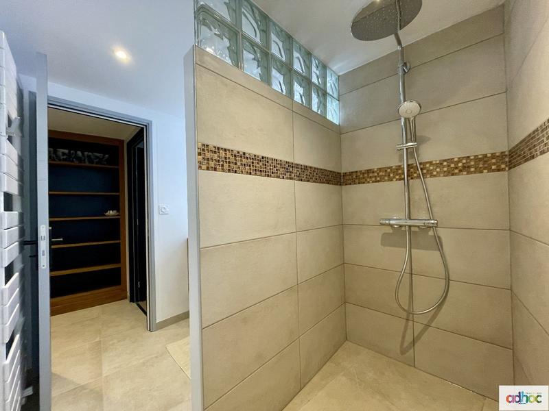 Appartement - 100 m² - 4 pièces