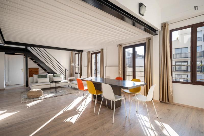 Chambre - 10 m² - 7 pièces