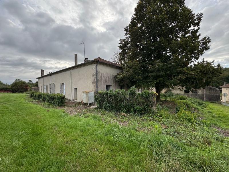 Maison - 180 m² - 10 pièces