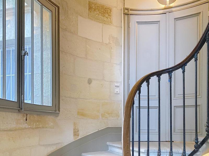 Appartement - 180 m² - 6 pièces