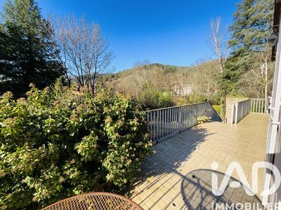 Maison - 160 m² - 6 pièces